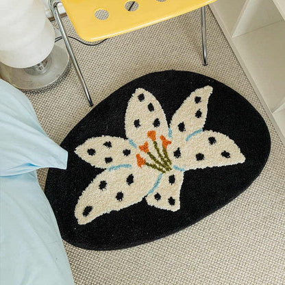 Flower decorative accent rug