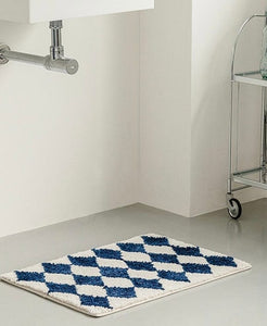 Blue White Checkered Bath Mat 3