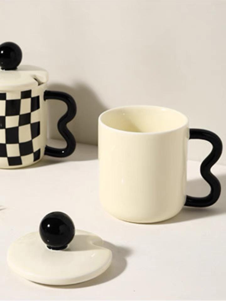 Wavy Checkered Designer Coffee Mug