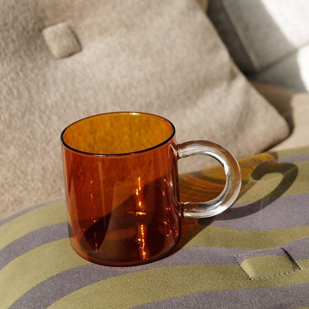 HOMELIVY amber glass mug with a clear handle, retro design, perfect for coffee or tea.