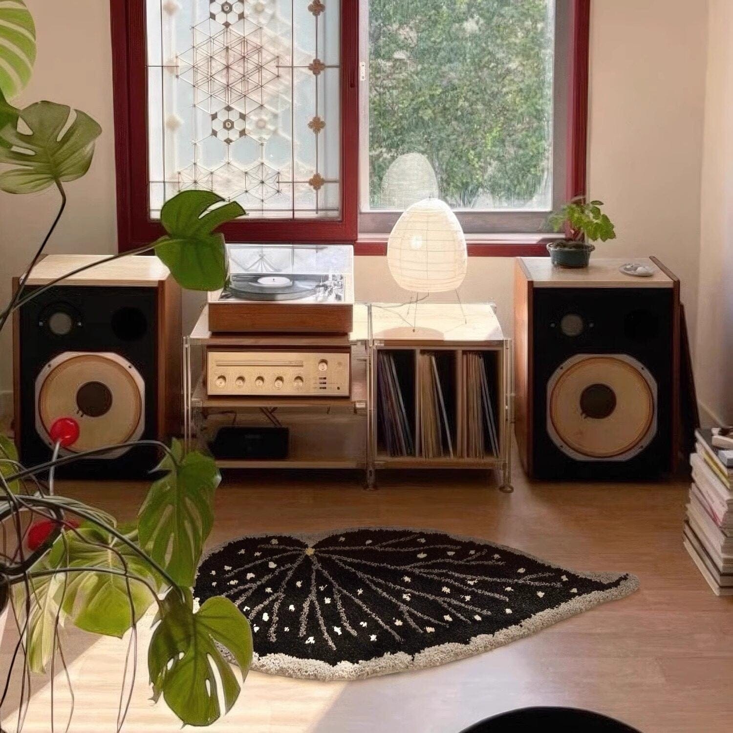 Leaf shaped decorative rug