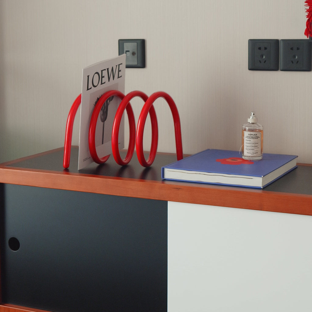 Red spiral spring amazgine book holder for retro mordern homes