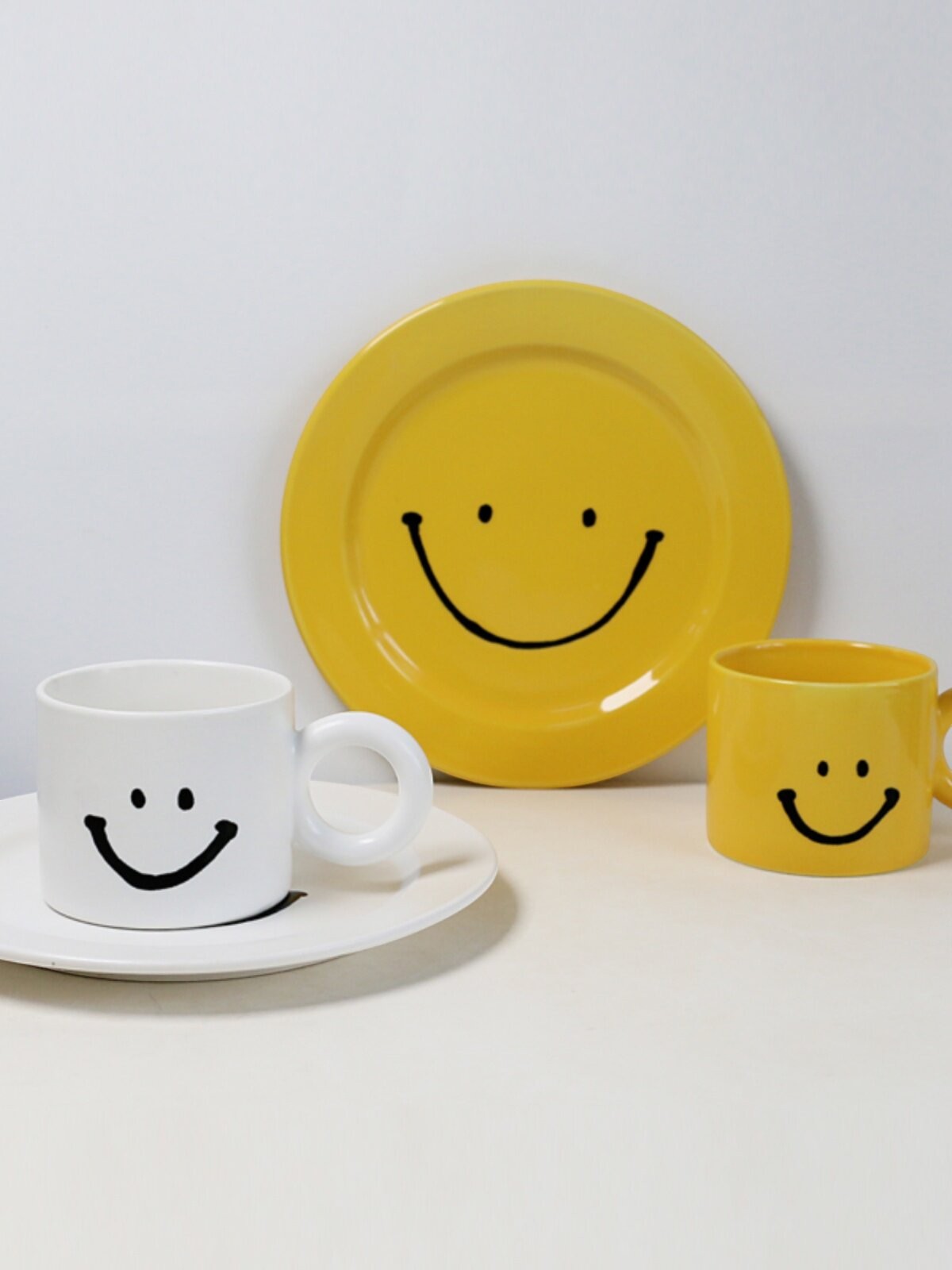 Smiley Face Mug Plate Set