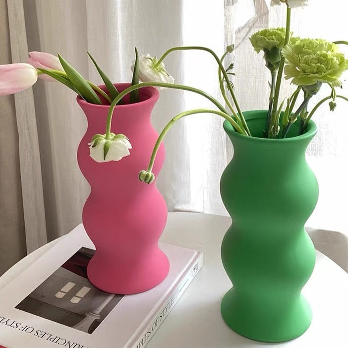 Squiggly Twist Vase