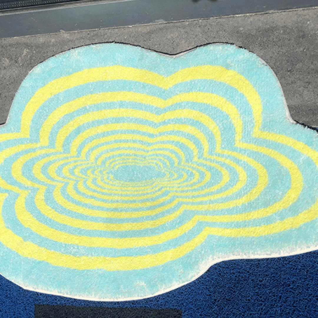 cloud shaped groovy pattern rug
