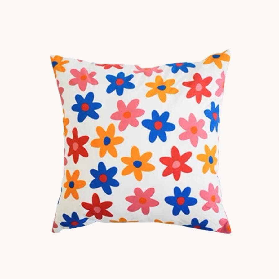 Daisy Floral Pattern Throw Pillow