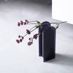 Load image into Gallery viewer, Black Acrylic Flower Vase
