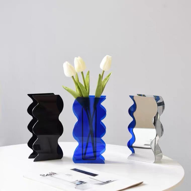Wavy Acrylic Flower Vase