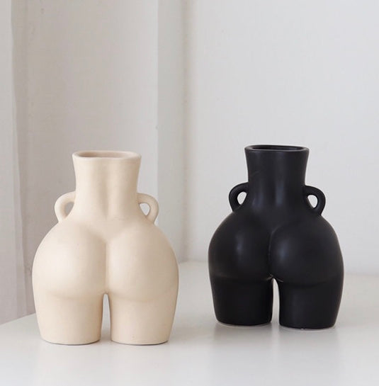 black butt vase, black bum vase
